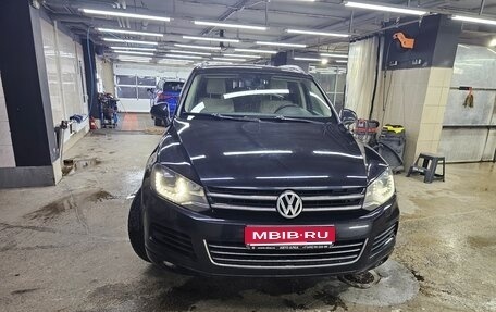 Volkswagen Touareg III, 2012 год, 1 850 000 рублей, 1 фотография