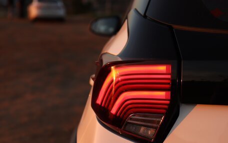 Toyota Yaris XP150 рестайлинг, 2020 год, 1 500 000 рублей, 16 фотография
