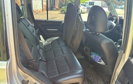 Mitsubishi Pajero III рестайлинг, 2001 год, 1 200 000 рублей, 27 фотография