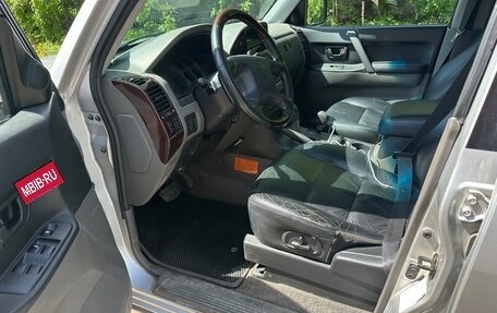 Mitsubishi Pajero III рестайлинг, 2001 год, 1 200 000 рублей, 17 фотография