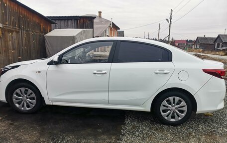 KIA Rio IV, 2020 год, 1 550 000 рублей, 8 фотография