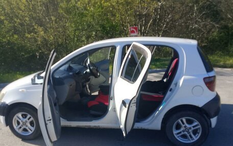 Toyota Vitz, 2000 год, 380 000 рублей, 2 фотография
