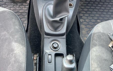 Renault Sandero I, 2011 год, 300 000 рублей, 24 фотография