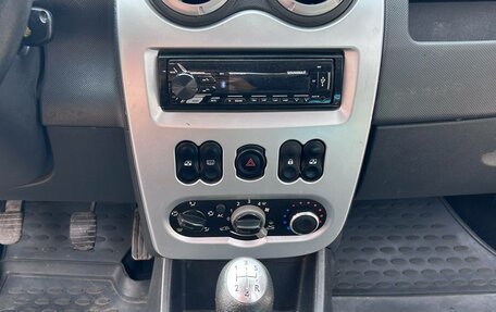 Renault Sandero I, 2011 год, 300 000 рублей, 22 фотография