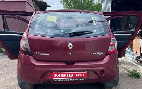 Renault Sandero I, 2011 год, 300 000 рублей, 38 фотография
