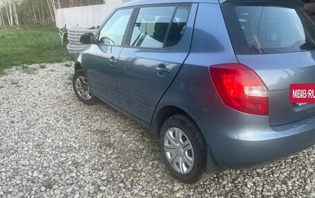 Skoda Fabia II, 2011 год, 550 000 рублей, 2 фотография