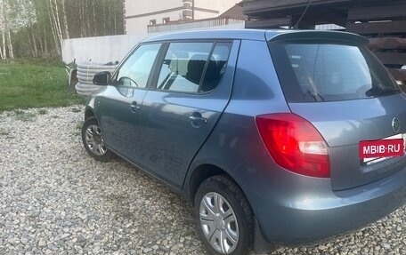 Skoda Fabia II, 2011 год, 550 000 рублей, 3 фотография