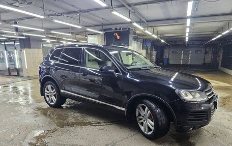Volkswagen Touareg III, 2012 год, 1 850 000 рублей, 2 фотография
