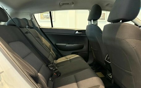 KIA Sportage IV рестайлинг, 2021 год, 1 860 000 рублей, 19 фотография