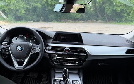 BMW 5 серия, 2018 год, 2 900 000 рублей, 12 фотография