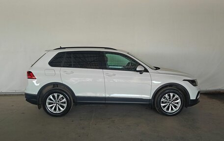 Volkswagen Tiguan II, 2021 год, 2 630 000 рублей, 7 фотография