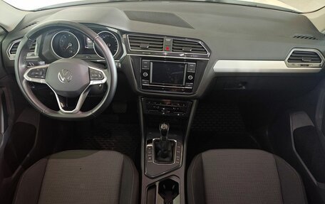 Volkswagen Tiguan II, 2021 год, 2 630 000 рублей, 11 фотография