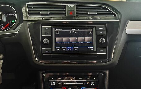 Volkswagen Tiguan II, 2021 год, 2 630 000 рублей, 13 фотография