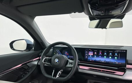 BMW 5 серия, 2024 год, 7 600 000 рублей, 12 фотография