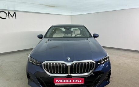 BMW 5 серия, 2024 год, 7 600 000 рублей, 3 фотография