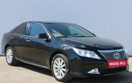 Toyota Camry, 2014 год, 1 890 000 рублей, 3 фотография