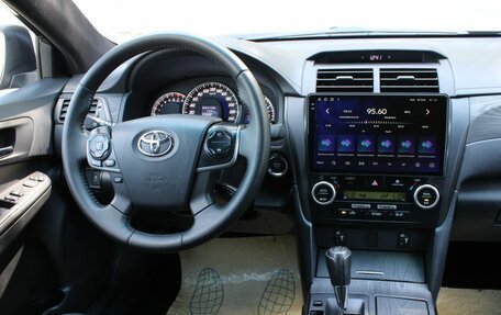 Toyota Camry, 2014 год, 1 890 000 рублей, 18 фотография