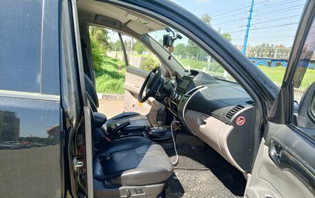 Mitsubishi Pajero Sport II рестайлинг, 2014 год, 2 050 000 рублей, 8 фотография
