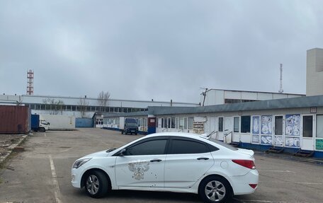 Hyundai Solaris II рестайлинг, 2016 год, 390 000 рублей, 8 фотография