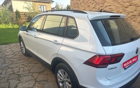 Volkswagen Tiguan II, 2019 год, 2 650 000 рублей, 2 фотография