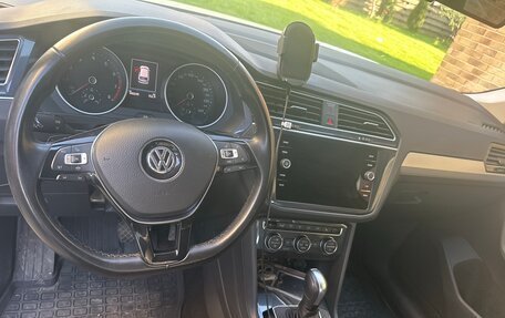 Volkswagen Tiguan II, 2019 год, 2 650 000 рублей, 5 фотография