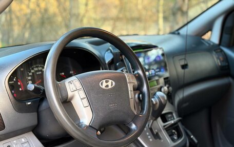 Hyundai Grand Starex Grand Starex I рестайлинг 2, 2013 год, 2 800 000 рублей, 12 фотография