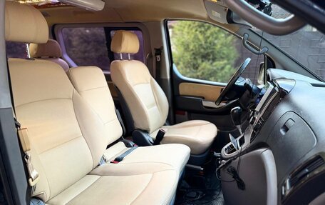 Hyundai Grand Starex Grand Starex I рестайлинг 2, 2013 год, 2 800 000 рублей, 4 фотография