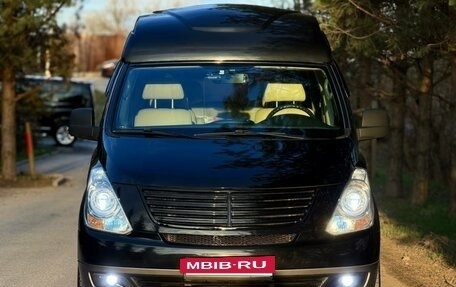 Hyundai Grand Starex Grand Starex I рестайлинг 2, 2013 год, 2 800 000 рублей, 18 фотография
