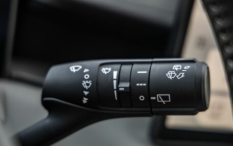 Toyota RAV4, 2025 год, 4 428 000 рублей, 27 фотография