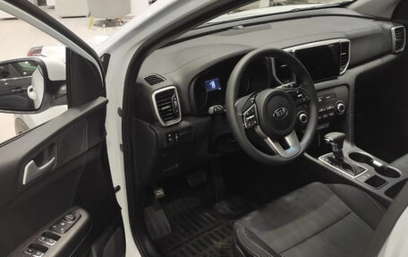 KIA Sportage IV рестайлинг, 2021 год, 2 750 000 рублей, 2 фотография