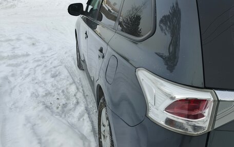 Mitsubishi Outlander III рестайлинг 3, 2014 год, 1 430 000 рублей, 14 фотография