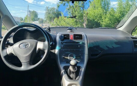 Toyota Auris II, 2007 год, 600 000 рублей, 11 фотография