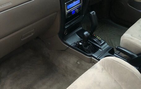 Toyota Hilux Surf III рестайлинг, 2000 год, 1 200 000 рублей, 16 фотография