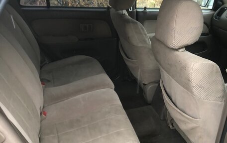 Toyota Hilux Surf III рестайлинг, 2000 год, 1 200 000 рублей, 24 фотография