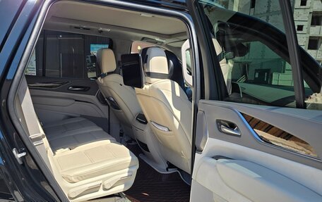 Cadillac Escalade V, 2021 год, 8 800 000 рублей, 6 фотография