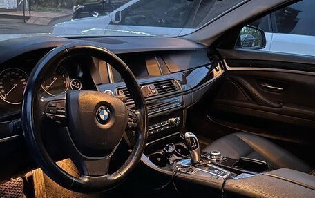 BMW 5 серия, 2015 год, 1 650 000 рублей, 4 фотография