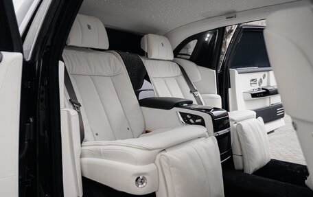 Rolls-Royce Phantom VIII, 2025 год, 80 000 000 рублей, 11 фотография