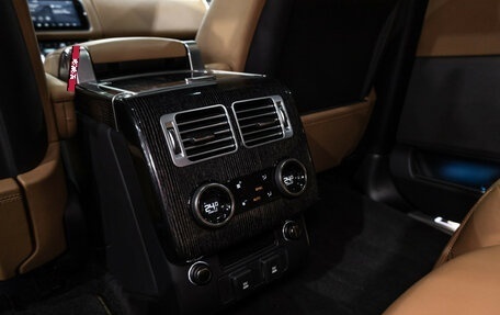 Land Rover Range Rover IV рестайлинг, 2021 год, 10 300 000 рублей, 30 фотография