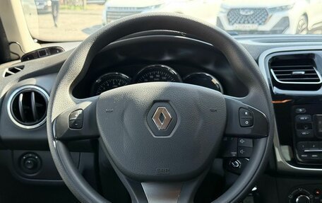 Renault Logan II, 2018 год, 829 000 рублей, 18 фотография