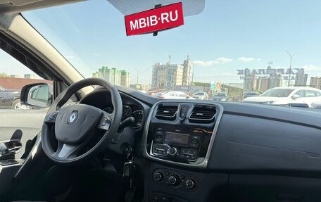 Renault Logan II, 2018 год, 829 000 рублей, 15 фотография