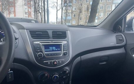 Hyundai Solaris II рестайлинг, 2015 год, 870 000 рублей, 8 фотография