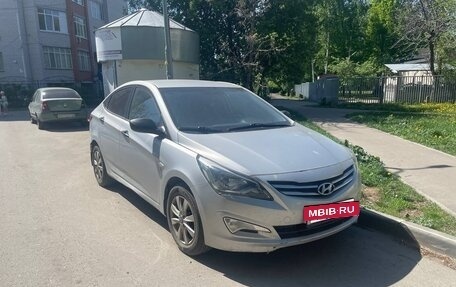 Hyundai Solaris II рестайлинг, 2015 год, 870 000 рублей, 3 фотография
