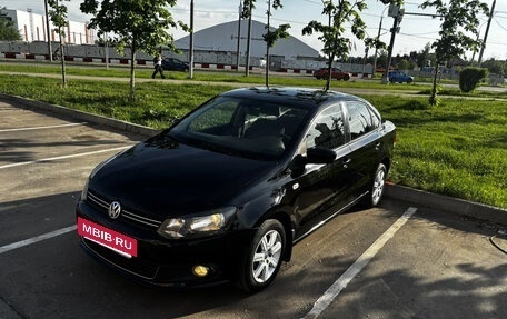 Volkswagen Polo VI (EU Market), 2011 год, 645 000 рублей, 2 фотография