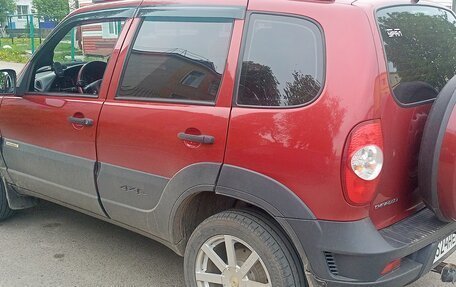Chevrolet Niva I рестайлинг, 2017 год, 800 000 рублей, 4 фотография
