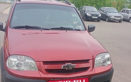 Chevrolet Niva I рестайлинг, 2017 год, 800 000 рублей, 2 фотография