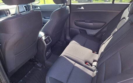 KIA Sportage IV рестайлинг, 2021 год, 2 650 000 рублей, 10 фотография