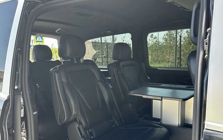 Mercedes-Benz V-Класс, 2019 год, 4 500 000 рублей, 14 фотография
