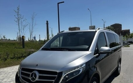Mercedes-Benz V-Класс, 2019 год, 4 500 000 рублей, 3 фотография