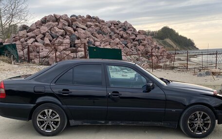 Mercedes-Benz C-Класс, 1996 год, 350 000 рублей, 2 фотография