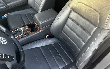Volkswagen Touareg III, 2007 год, 1 100 000 рублей, 21 фотография